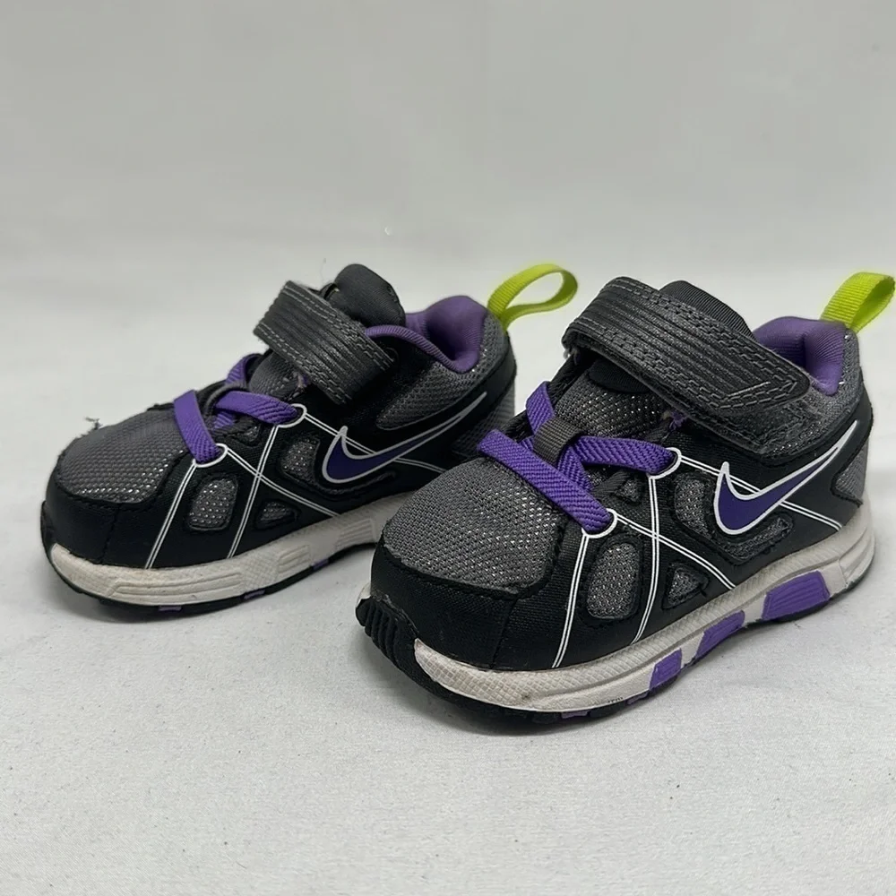 Nike Toddler Kids Black Purple Shoes Size 4 1/2